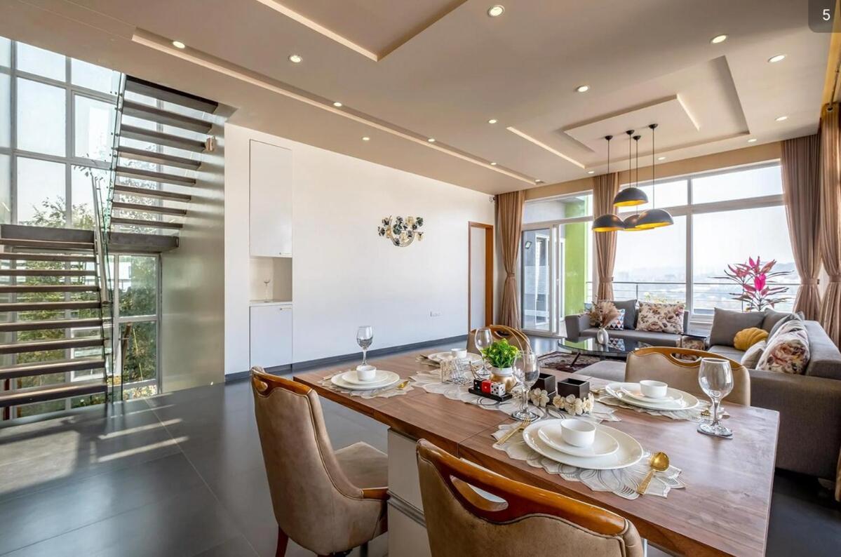 Horizon Hues Villa